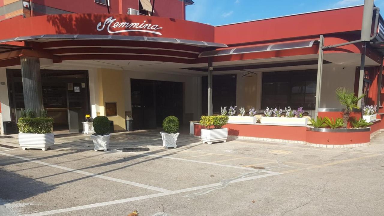 Hotel Residence Memmina Фрозиноне Экстерьер фото