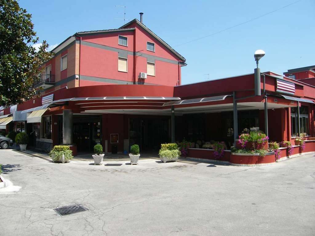 Hotel Residence Memmina Фрозиноне Экстерьер фото