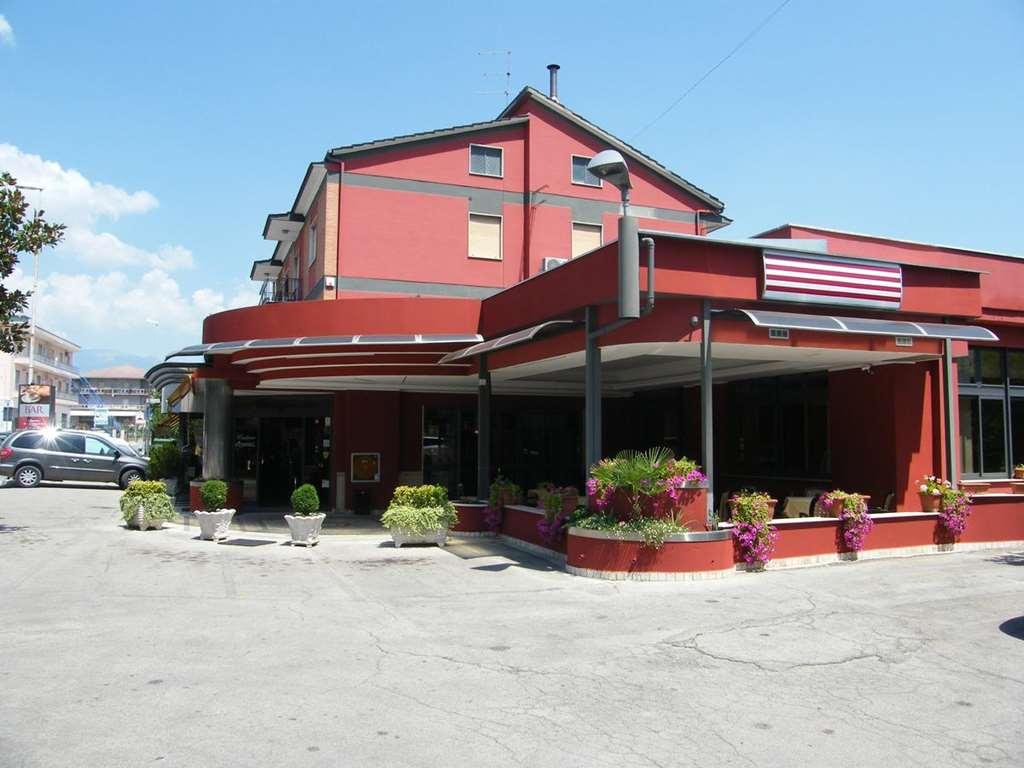 Hotel Residence Memmina Фрозиноне Экстерьер фото