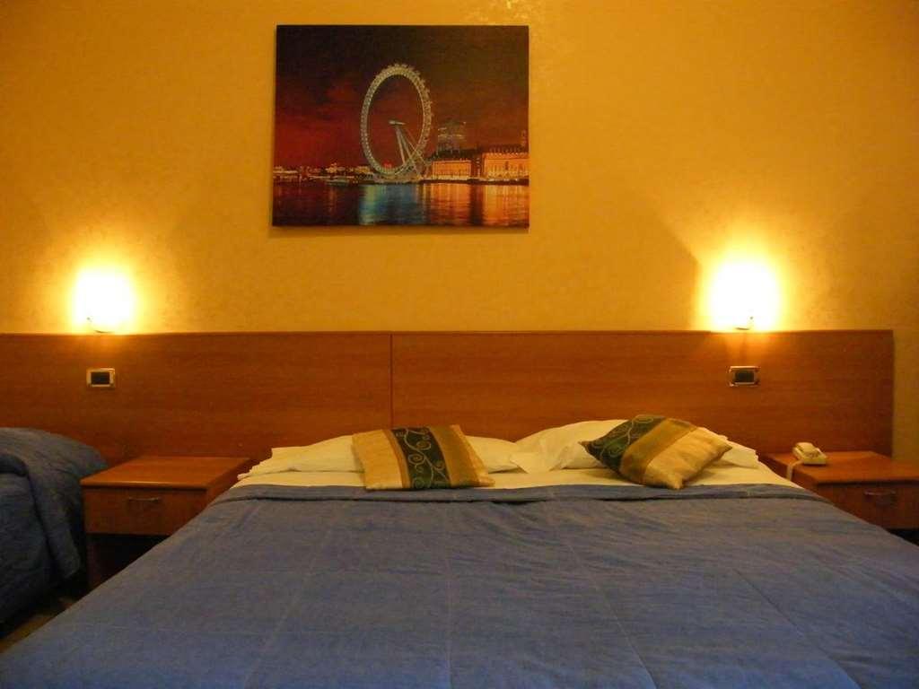 Hotel Residence Memmina Фрозиноне Номер фото