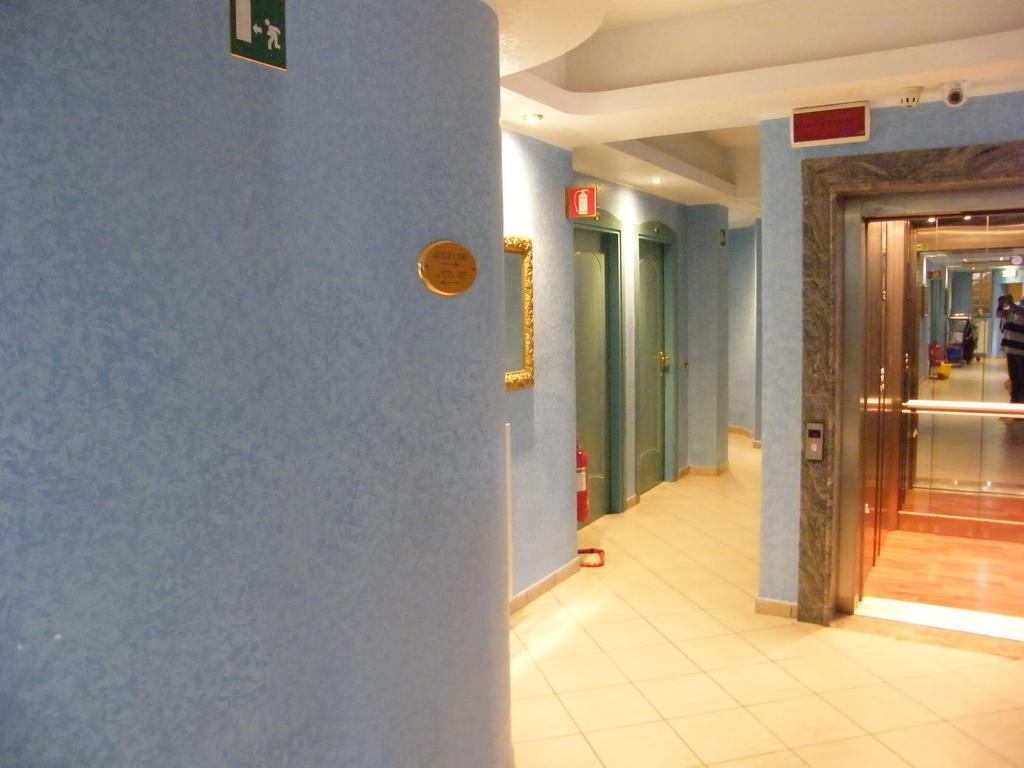 Hotel Residence Memmina Фрозиноне Экстерьер фото