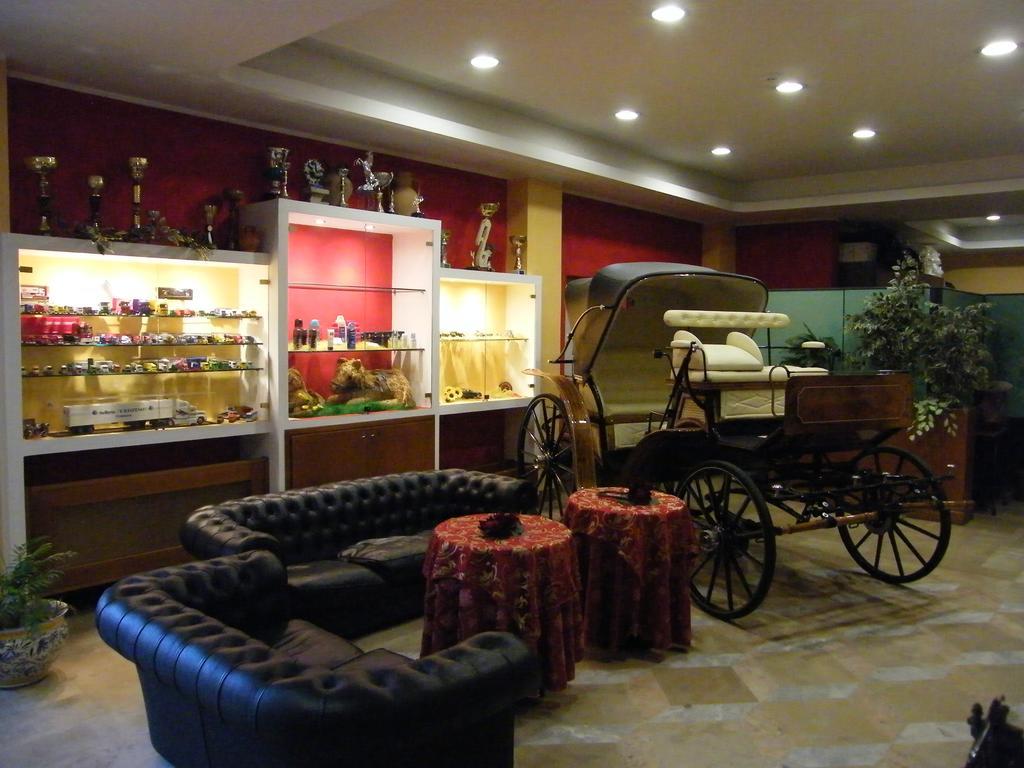 Hotel Residence Memmina Фрозиноне Экстерьер фото